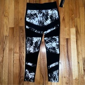 Jessica Simpson The Warmup Leaf Pant Leggings Size M